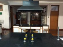 Laboratório de Química na Escola Secundária Anselmo de Andrade
